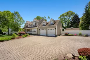 4 Vera Ct, Centereach, NY 11720 - Photo 3