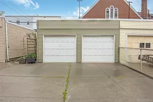 78-12 79th St, Glendale, NY 11385 - Photo 25