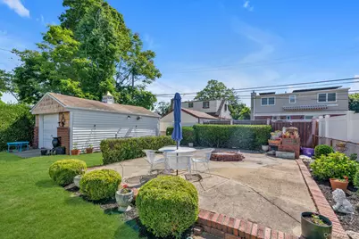 106 Green Avenue, Hempstead, NY 11550 - Photo 19