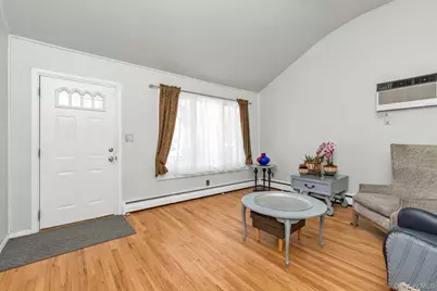 106 Green Avenue, Hempstead, NY 11550 - Photo 5