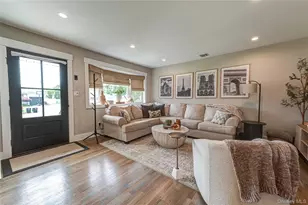 3 Baylor Dr, Smithtown, NY 11787 - Photo 3