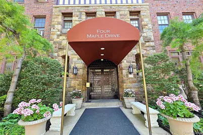 4 Maple Drive #1D, Great Neck, NY 11021 - Photo 1