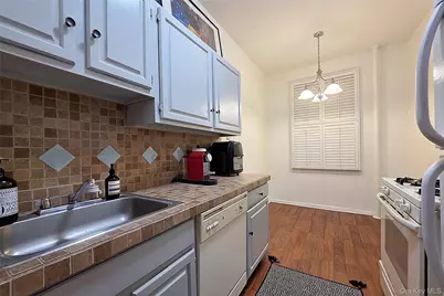 4 Maple Drive #1D, Great Neck, NY 11021 - Photo 13