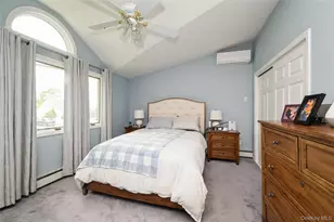 25 Rock Ln, Levittown, NY 11756 - Photo 17