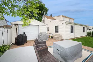 25 Rock Ln, Levittown, NY 11756 - Photo 23