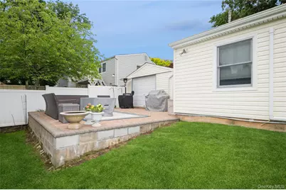 25 Rock Lane, Levittown, NY 11756 - Photo 25