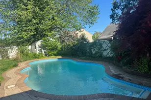 7 Dawes Ave, Syosset, NY 11791 - Photo 25