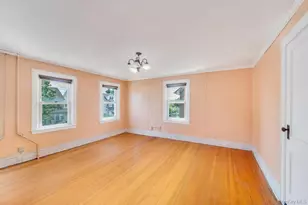 50-12 202nd St, Bayside, NY 11364 - Photo 23