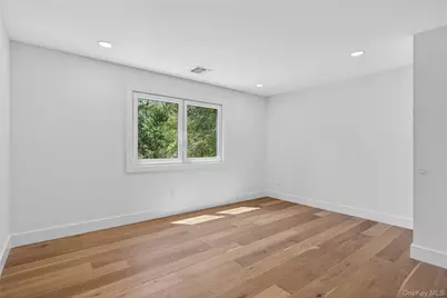 364 Old Farmingdale Road, West Babylon, NY 11704 - Photo 35
