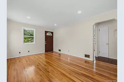 98 Lincoln Street, Elmont, NY 11003 - Photo 9