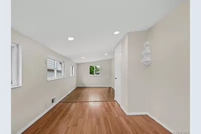 98 Lincoln Street, Elmont, NY 11003 - Photo 7