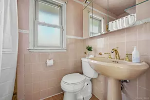 70 Richbell Rd, White Plains, NY 10605 - Photo 9