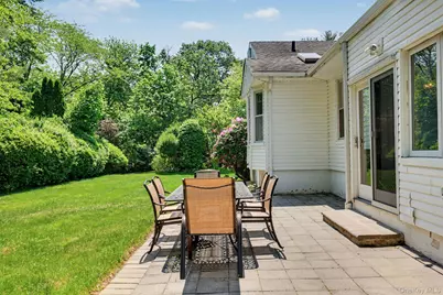 70 Richbell Road, White Plains, NY 10605 - Photo 23