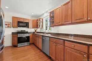 5 Salem Way, Glen Head, NY 11545 - Photo 11