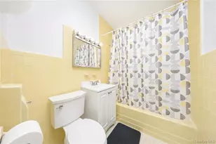 2351 E 22nd St, Brooklyn, NY 11229 - Photo 31