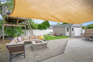 9 Lagoon Blvd, Massapequa, NY 11758 - Photo 31