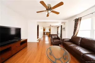 2675 E 27th St, Brooklyn, NY 11235 - Photo 9