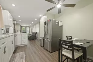 707 5th Street S, Lindenhurst, NY 11757 - Photo 11