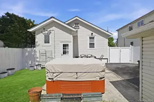707 5th Street S, Lindenhurst, NY 11757 - Photo 29
