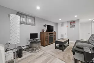 707 5th Street S, Lindenhurst, NY 11757 - Photo 23