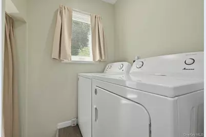 707 5th Street S, Lindenhurst, NY 11757 - Photo 15