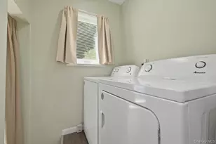 707 5th Street S, Lindenhurst, NY 11757 - Photo 15