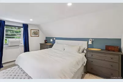 413 Pecan Street, Lindenhurst, NY 11757 - Photo 23