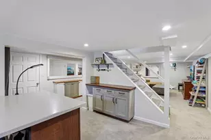 413 Pecan St, Lindenhurst, NY 11757 - Photo 13