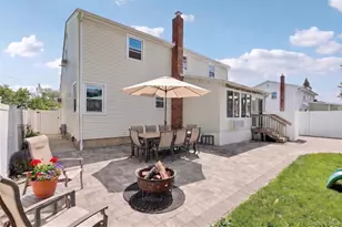 413 Pecan St, Lindenhurst, NY 11757 - Photo 25