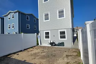 445 Beach 45th St, Far Rockaway, NY 11691 - Photo 3