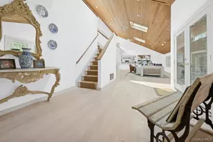 61 Hidden Cove Ct, Southampton, NY 11968 - Photo 5