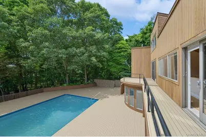 61 Hidden Cove Court, Southampton, NY 11968 - Photo 13