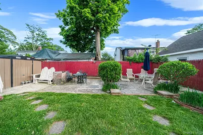 101 Woods Avenue, Roosevelt, NY 11575 - Photo 23