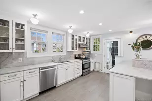 2-16 Beverly Rd, Douglaston, NY 11363 - Photo 5