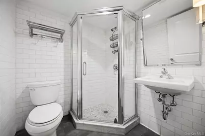 216 Beverly Road, Douglaston, NY 11363 - Photo 41