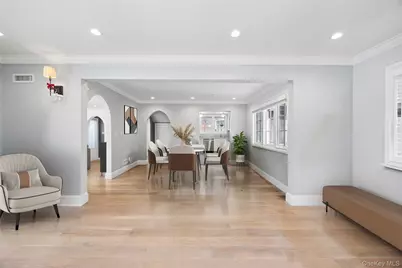 216 Beverly Road, Douglaston, NY 11363 - Photo 7