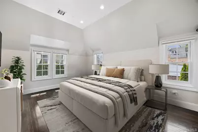 216 Beverly Road, Douglaston, NY 11363 - Photo 17