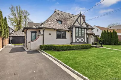 216 Beverly Road, Douglaston, NY 11363 - Photo 27