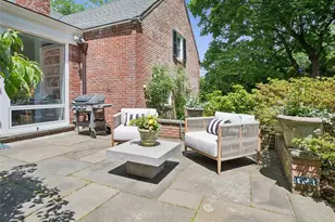 1384 Park Ln, Pelham, NY 10803 - Photo 37