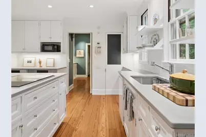 1384 Park Lane, Pelham, NY 10803 - Photo 15