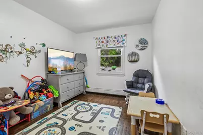 583 Bellevue Avenue N, Yonkers, NY 10703 - Photo 21