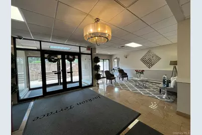 101 Jackson Avenue #2G, Mineola, NY 11501 - Photo 1