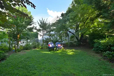 32 Franklin Avenue, Sea Cliff, NY 11579 - Photo 3