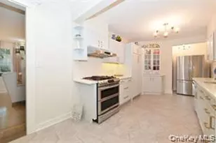 32 Franklin Ave, Sea Cliff, NY 11579 - Photo 3
