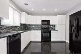 159-28 88th St, Howard Beach, NY 11414 - Photo 3