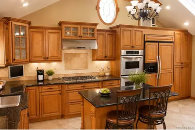 852 Densfield Road, West Babylon, NY 11704 - Photo 3