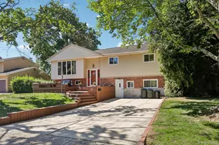 4 Sherbrooke Dr, Smithtown, NY 11787 - Photo 3