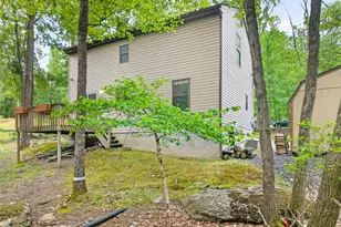110 Ledge View Dr, Hawley, PA 18428 - Photo 41