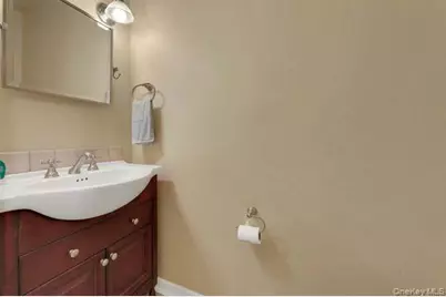 4 Liberty Circle, New City, NY 10956 - Photo 15