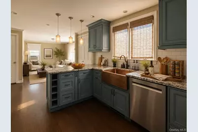 31 Weeks Avenue #2, Oyster Bay, NY 11771 - Photo 3